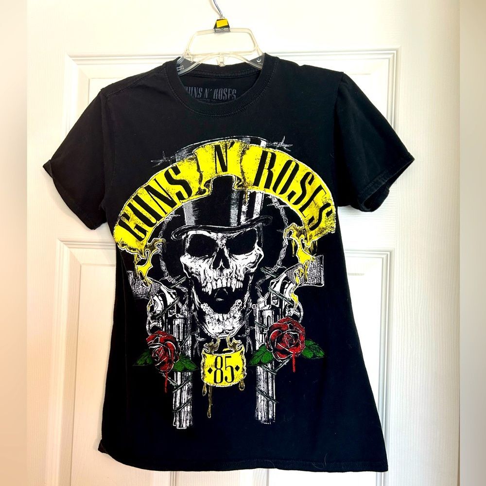 Guns N Roses 85 Skull Tshirt Size S